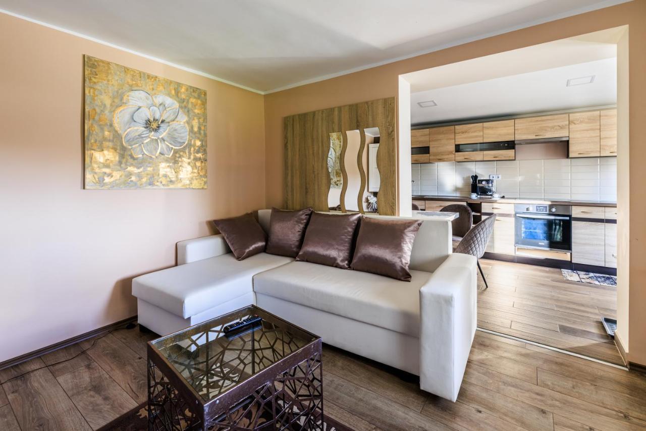 Fekete Orchidea Apartman Балатонкенезе Экстерьер фото
