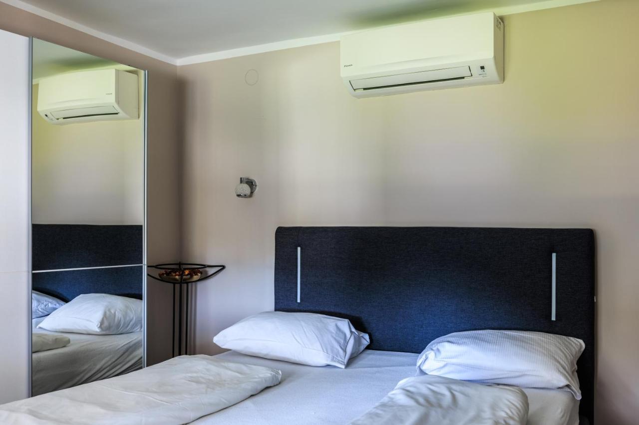Fekete Orchidea Apartman Балатонкенезе Экстерьер фото